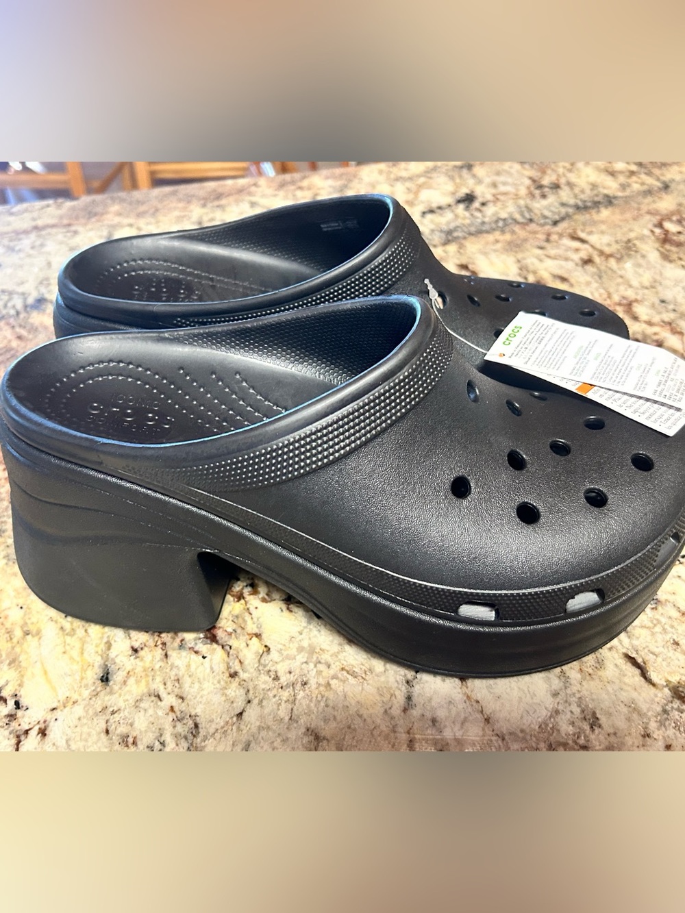 NWT CROCS Unisex Siren Black Platform Clog Men’s 11 & Women’s 12.5 Beach Pool